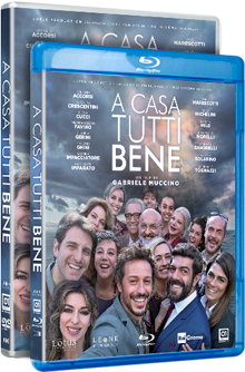 Locandina A casa tutti bene